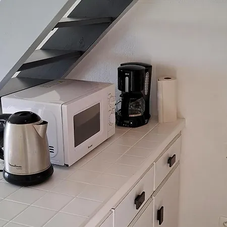 40m Ac With Balcony & Parking Apartmán